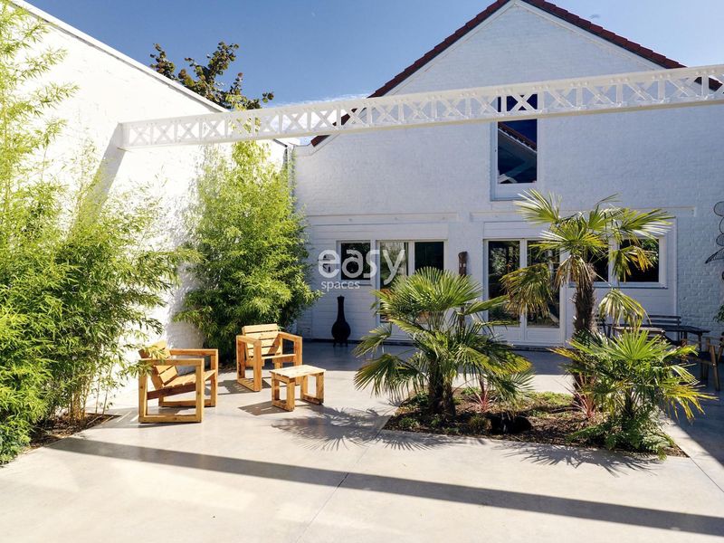 Loft available for rent in Lille, France, perfect for professional photo production and shooting sessions